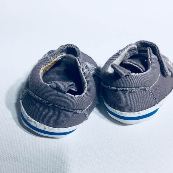 Old navy baby shoes - Picture 2 of 3